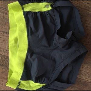 Lululemon Scrunch Stretch Running Hot Yoga Shorts